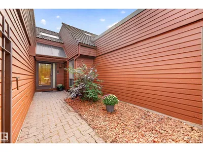 #23 500 LESSARD DR NW photo 4