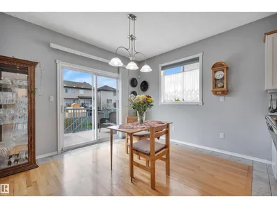 14932 136 ST NW photo 17