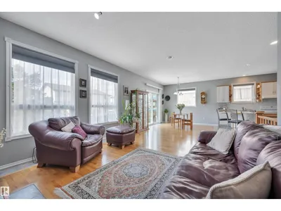 14932 136 ST NW photo 21