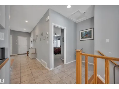 14932 136 ST NW photo 22