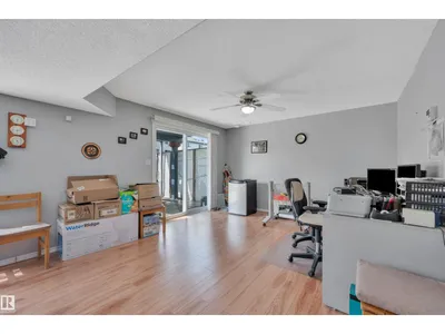 14932 136 ST NW photo 35