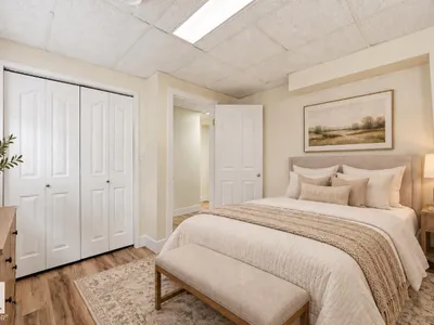 11615 8 AV NW photo 30