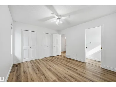 11615 8 AV NW photo 17