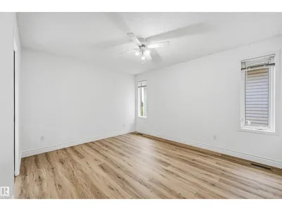 11615 8 AV NW photo 18