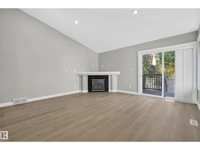 15216 49 ST NW photo 17