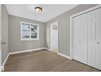 15216 49 ST NW photo 29