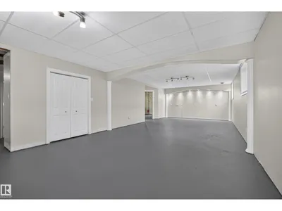15216 49 ST NW photo 36