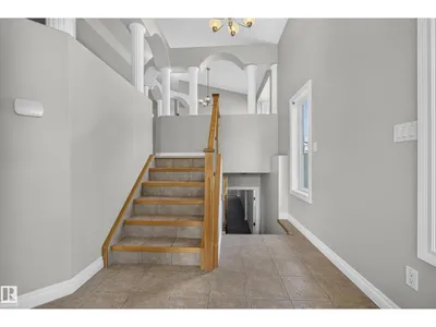 15216 49 ST NW photo 5