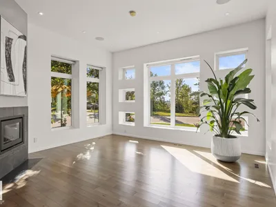 7548 110 AV NW photo 12