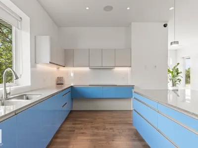 7548 110 AV NW photo 17