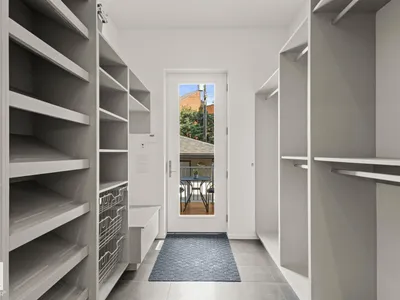 7548 110 AV NW photo 37