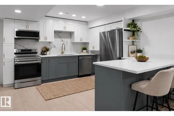 7501 95 AV NW photo 3