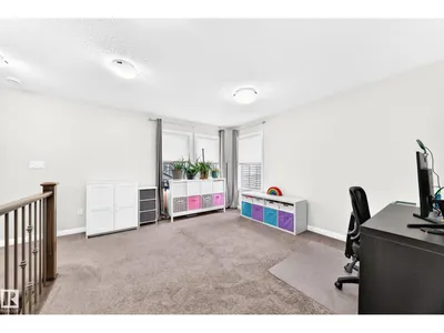 5718 175A AV NW photo 23