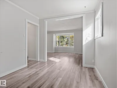 12018 126 St NW NW photo 9