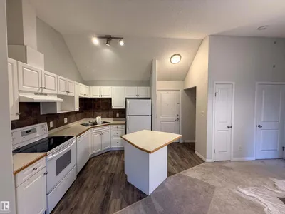 #515 11325 83 ST NW photo 20