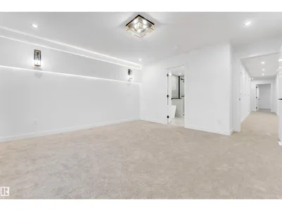 517 Ashgrove CI photo 22