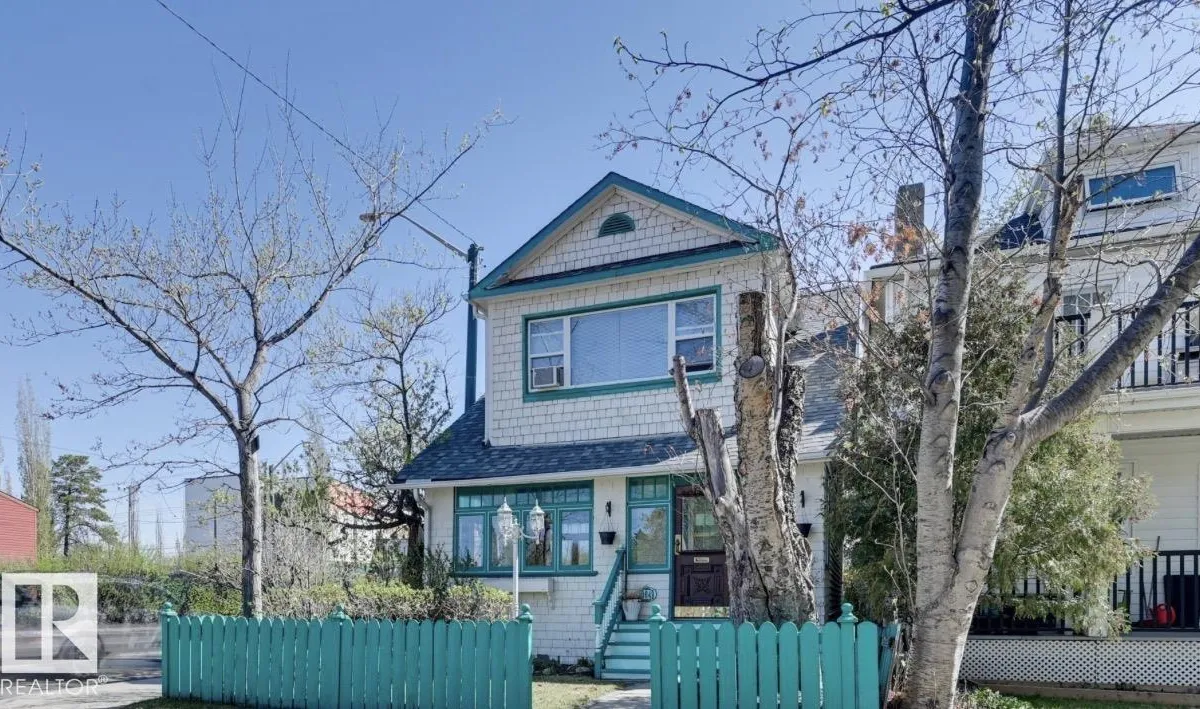 10649 125 ST NW exterior