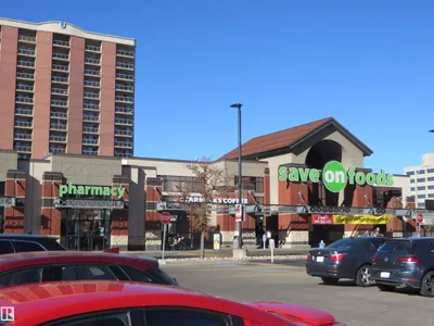 #705 10909 103 AV NW photo 65