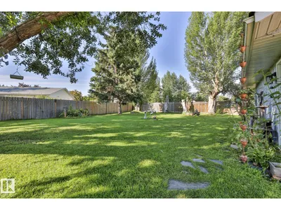 8932 187 ST NW photo 36
