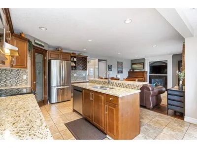 484 FOXTAIL CO photo 15