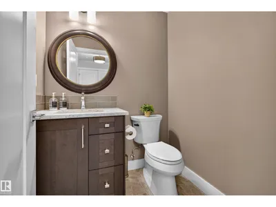 #732 200 BELLEROSE DR photo 4