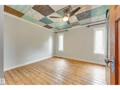 4810 42 ST photo 19