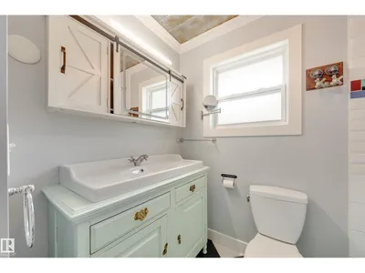 4810 42 ST photo 23