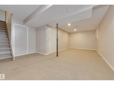 4810 42 ST photo 31