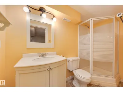 4810 42 ST photo 36