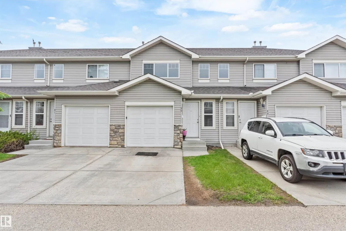#90 230 EDWARDS DR SW exterior