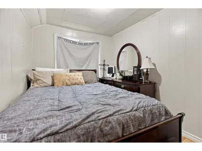 12707 73 ST NW photo 13
