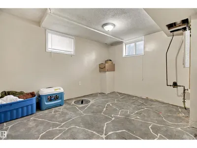 12707 73 ST NW photo 15