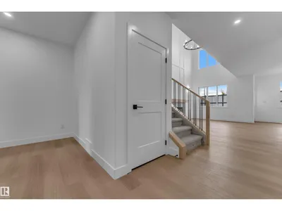 292 Munn Way photo 10