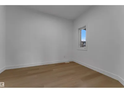 292 Munn Way photo 7