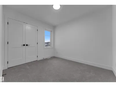 292 Munn Way photo 34