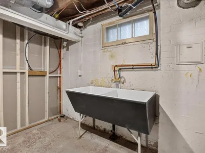 11645 90 ST NW photo 35