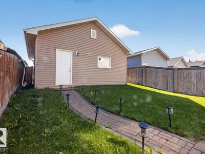 2235 76 ST SW photo 44