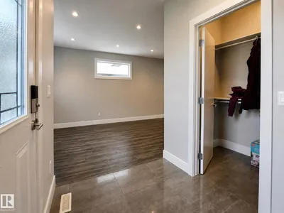 9311 66 AV NW photo 5