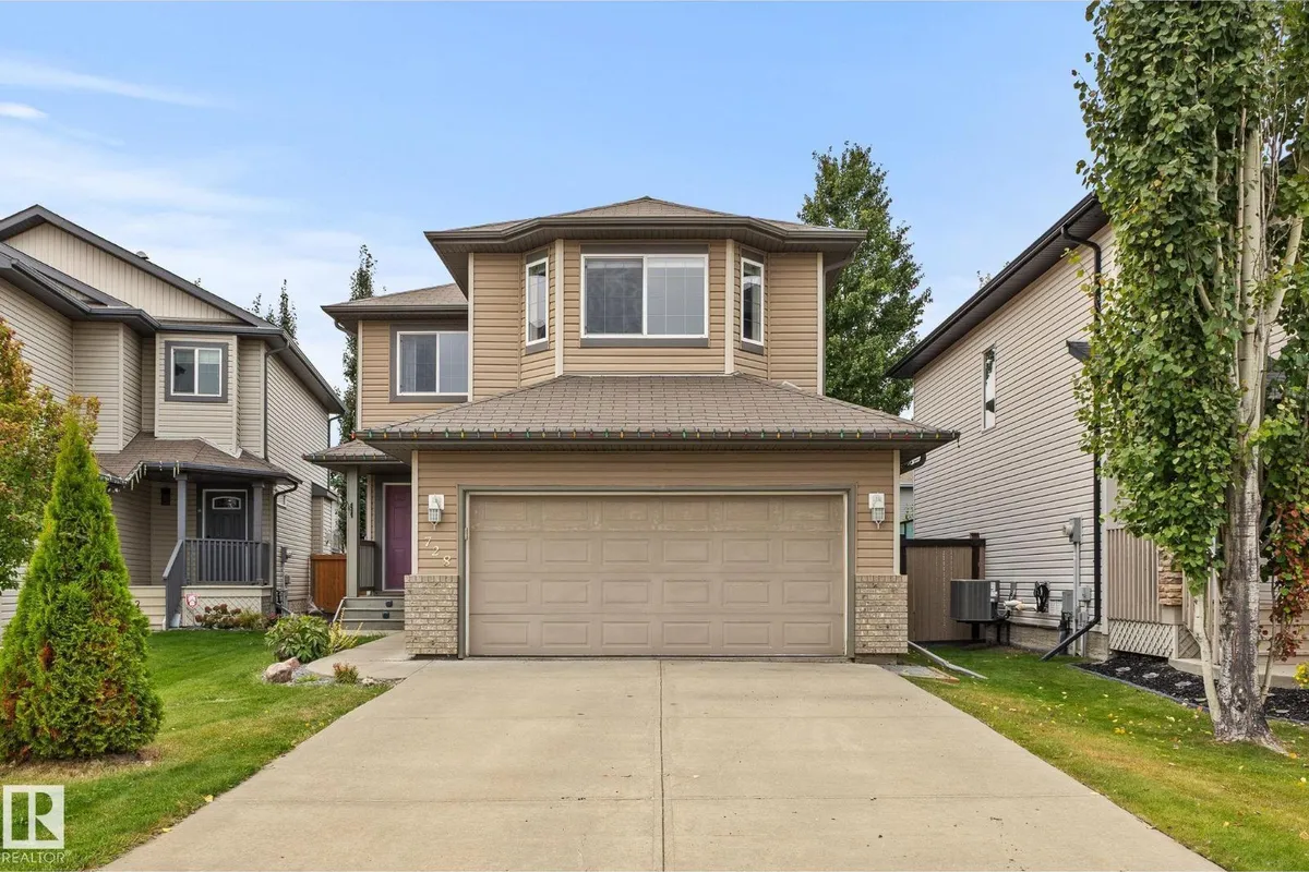 728 173 ST SW exterior