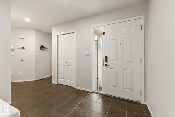 728 173 ST SW photo 3