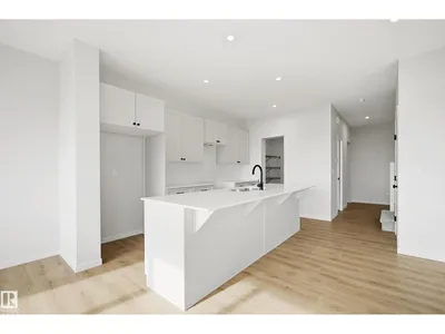 2226 194A ST NW photo 10
