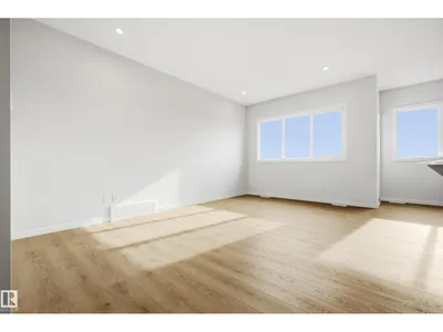2226 194A ST NW photo 12