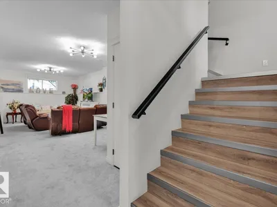 7608 15 AV SW photo 24