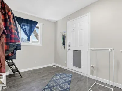 2104 145 AV NW photo 14