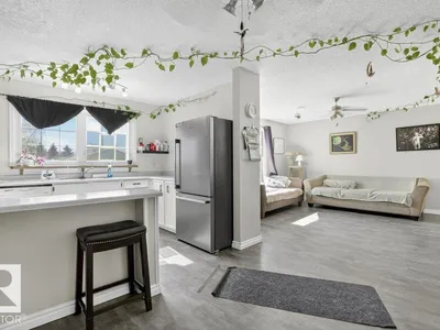 2104 145 AV NW photo 6
