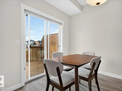 100 MEADOWLAND CR photo 12