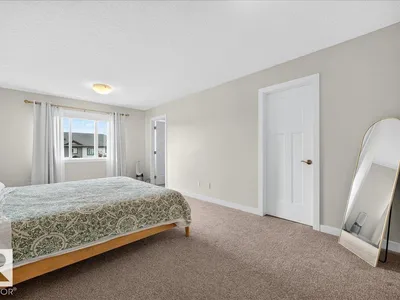 100 MEADOWLAND CR photo 21