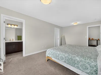 100 MEADOWLAND CR photo 22