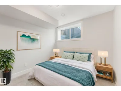 10433 70 AV NW photo 47