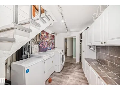 11643 76 AV NW photo 38